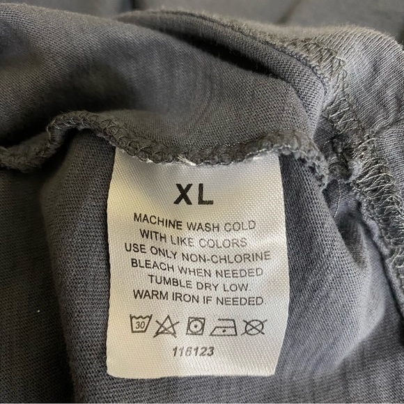 Rustic Blue Men’s Lightweight Gray V-Neck Tee - Picture 6 of 7